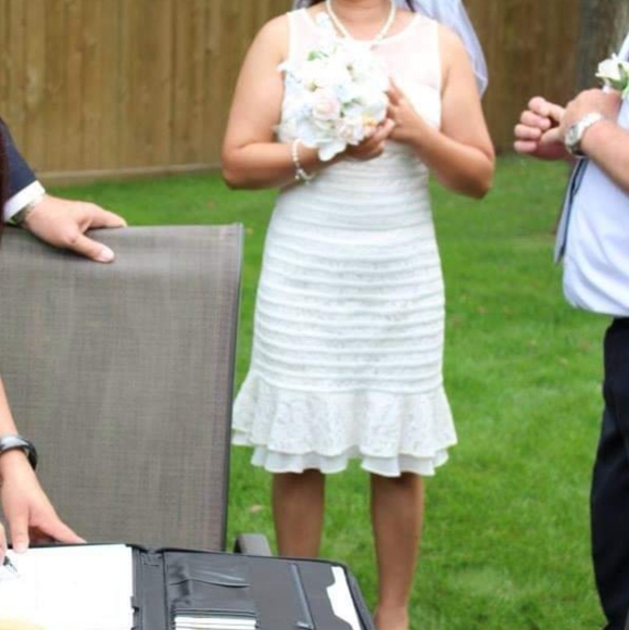 Julia Jordan Lace Dress - Picture 8 of 8